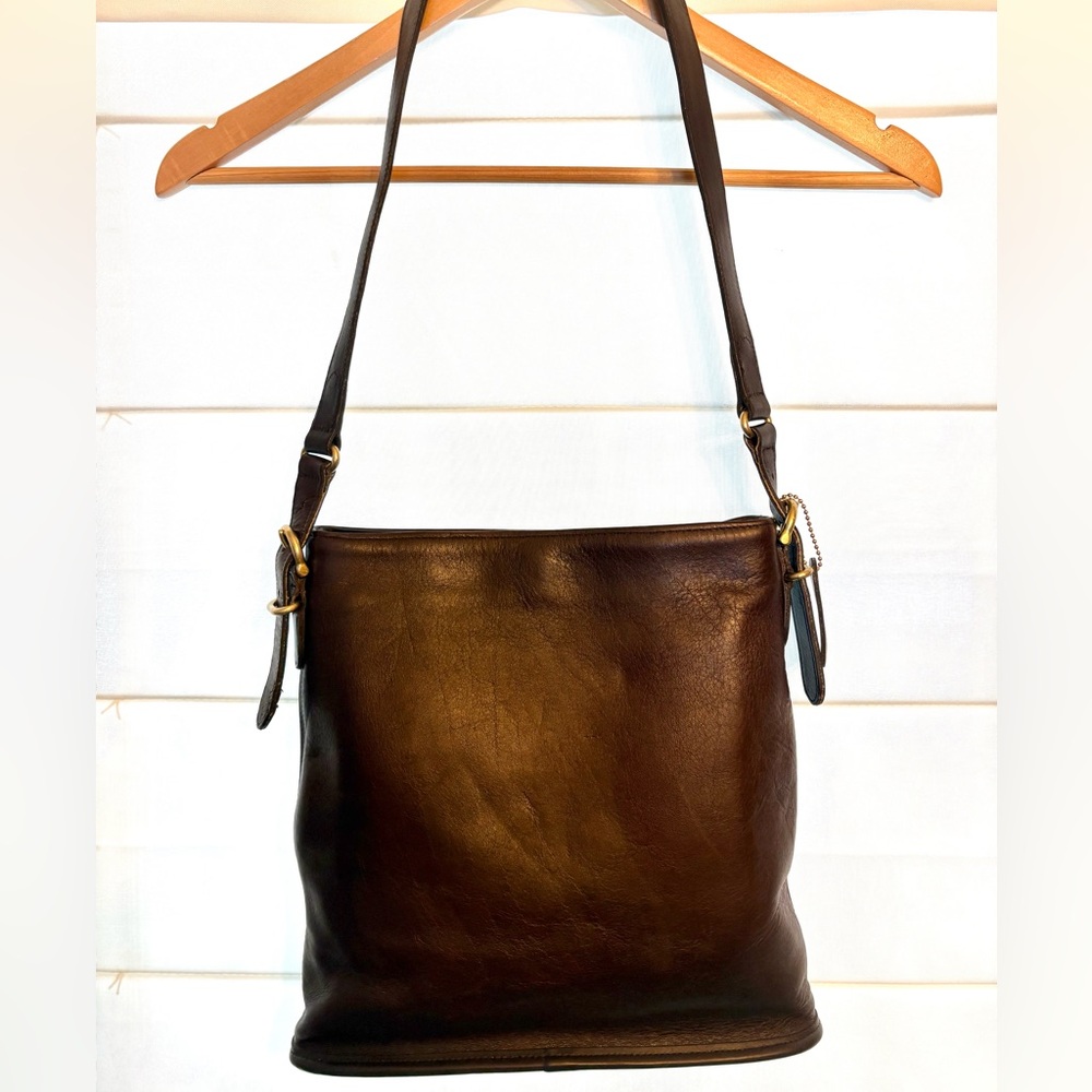 Vintage Coach Equestrian Slim Bucket (9806) Brown Leather bag, made in USA